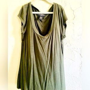 Super soft XS Retro Stretch/Vintage Banana Republic Olive Green Tee
